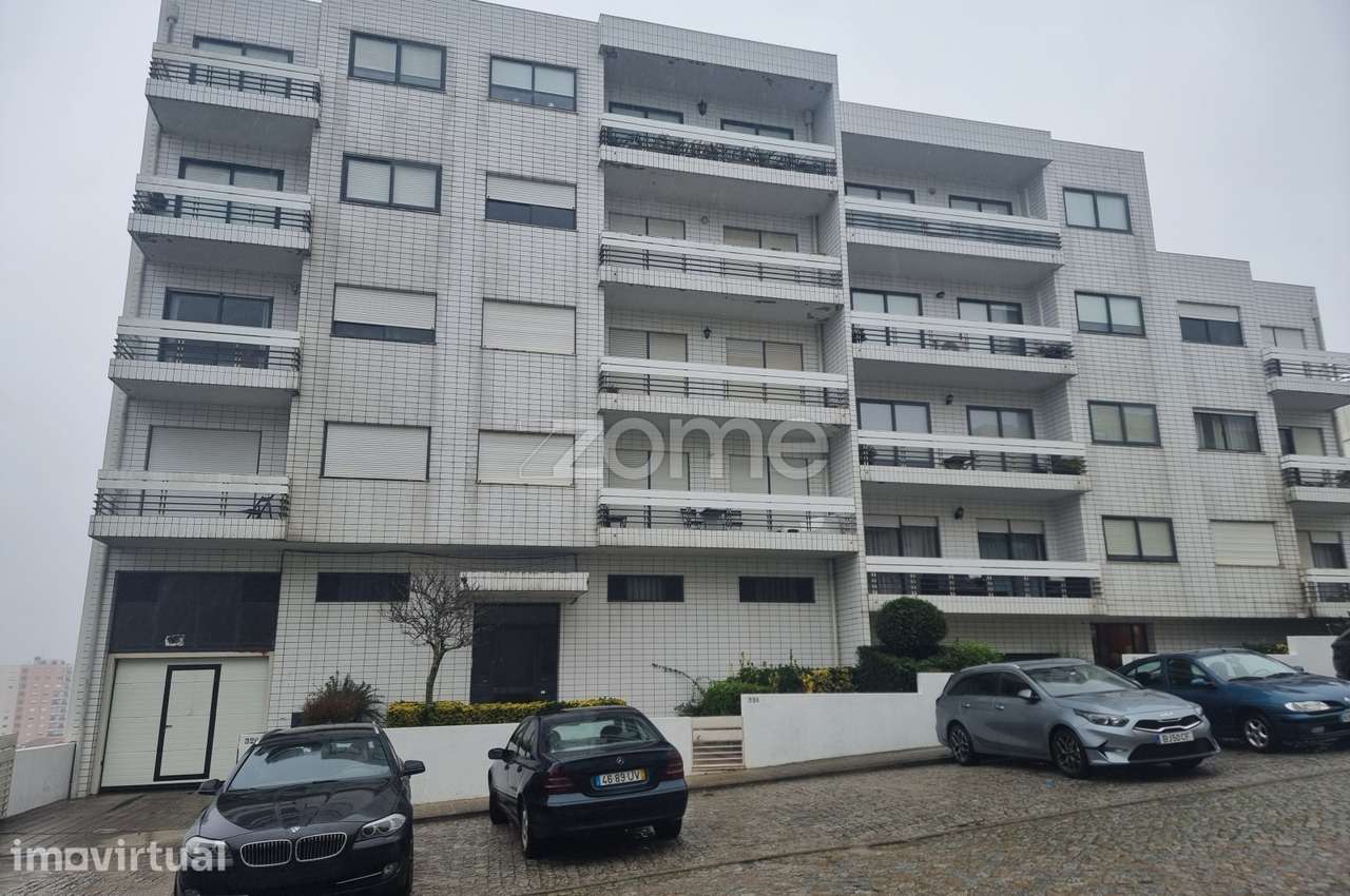 Garagem com area total de 280 m2 - Grande imagem: 2/21