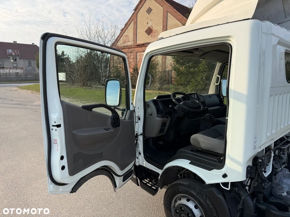 Nissan NT400 * CABSTAR * 2.5 / 125KM * Rama do zabudowy * Rozstaw osi: 3.7m * - 24