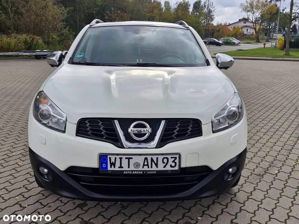 Nissan Qashqai 2.0 4 x 4 360 - 5