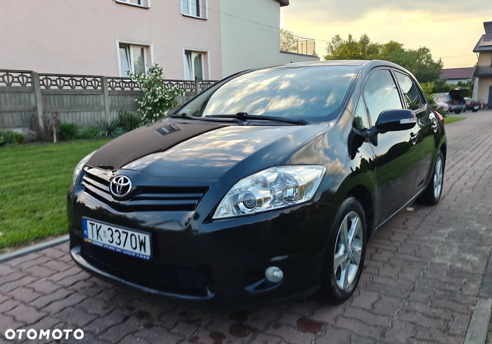 Toyota Auris - 1