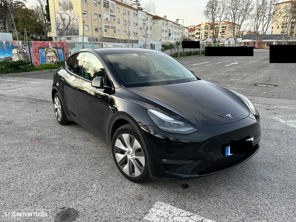 Tesla Model Y Long Range Dual Motor AWD - 9
