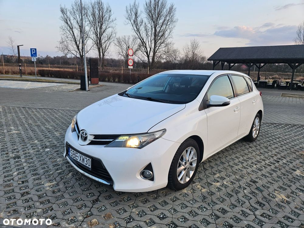 Toyota Auris 1.4 D-4D Comfort - 1