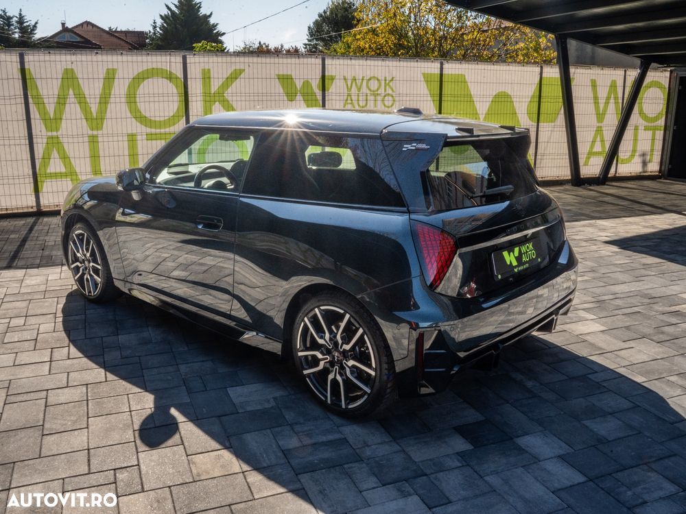 Mini Cooper E John Works Trim - 11