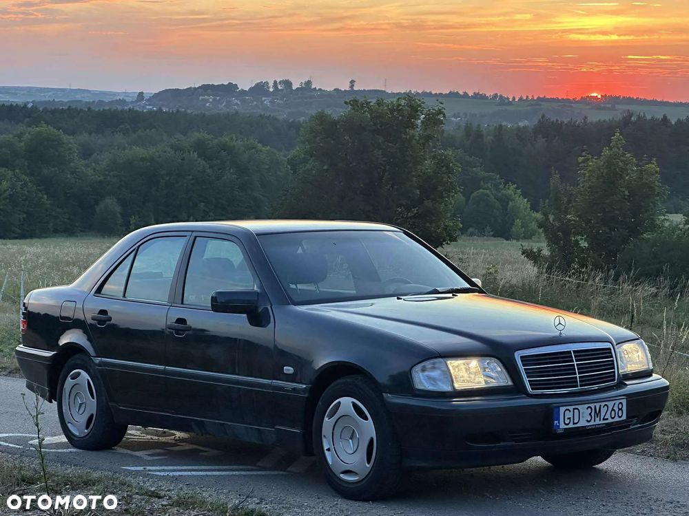 Mercedes-Benz Klasa C 180 Classic - 1