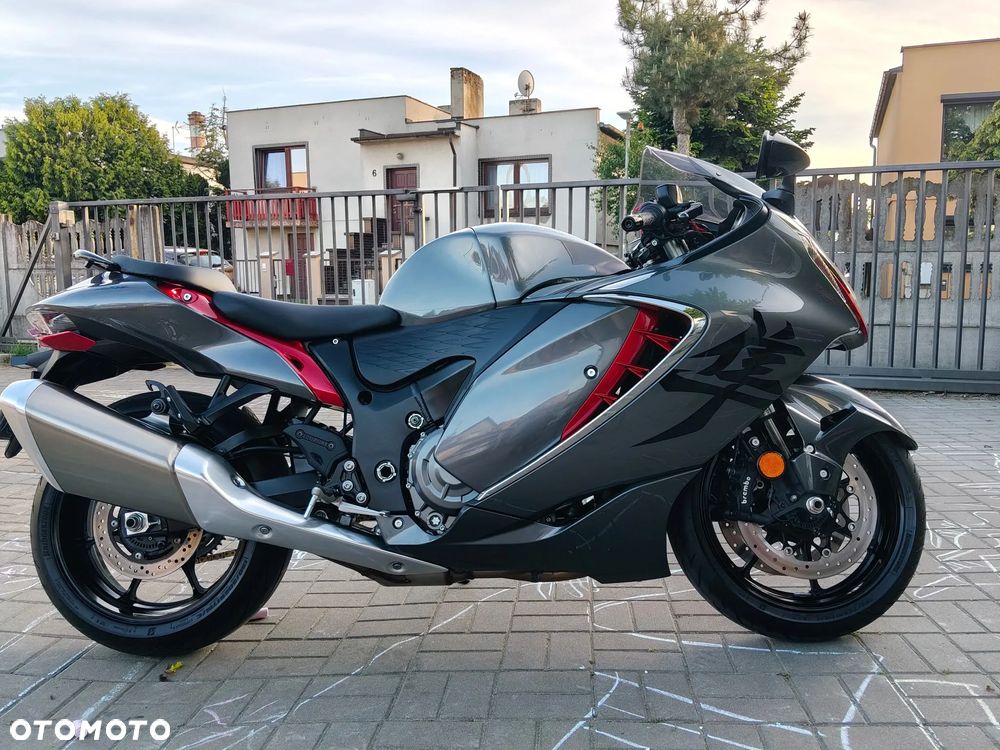Suzuki GSX - 2