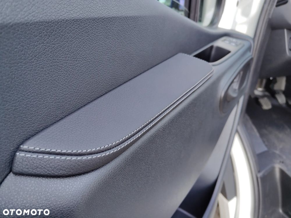 Mercedes-Benz Sprinter - 14