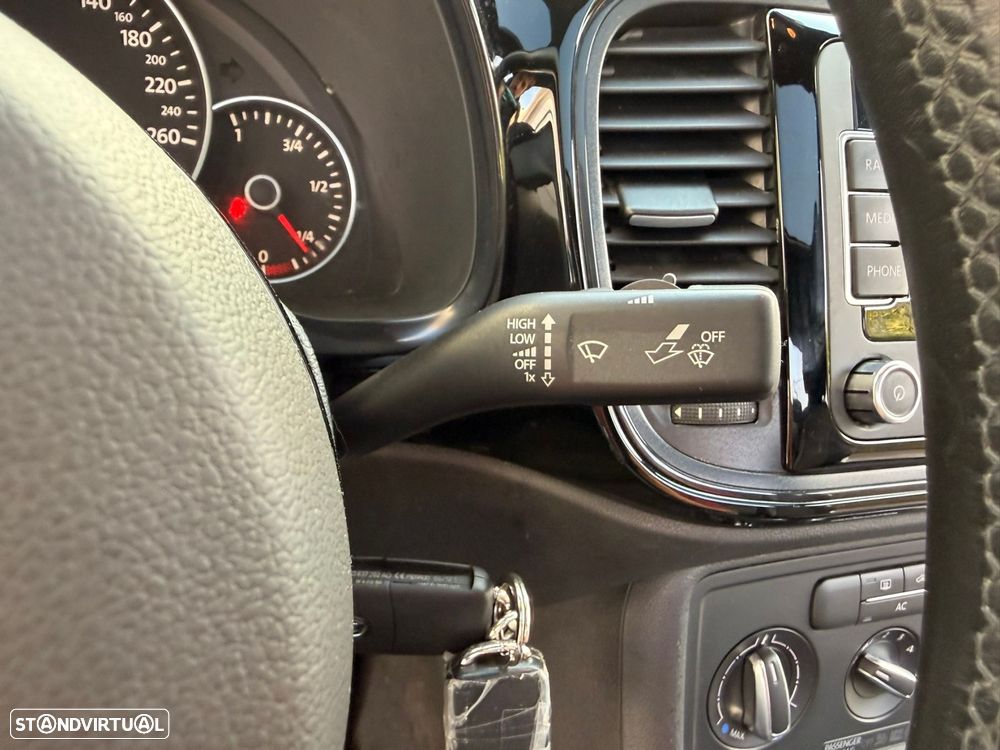VW New Beetle - 23