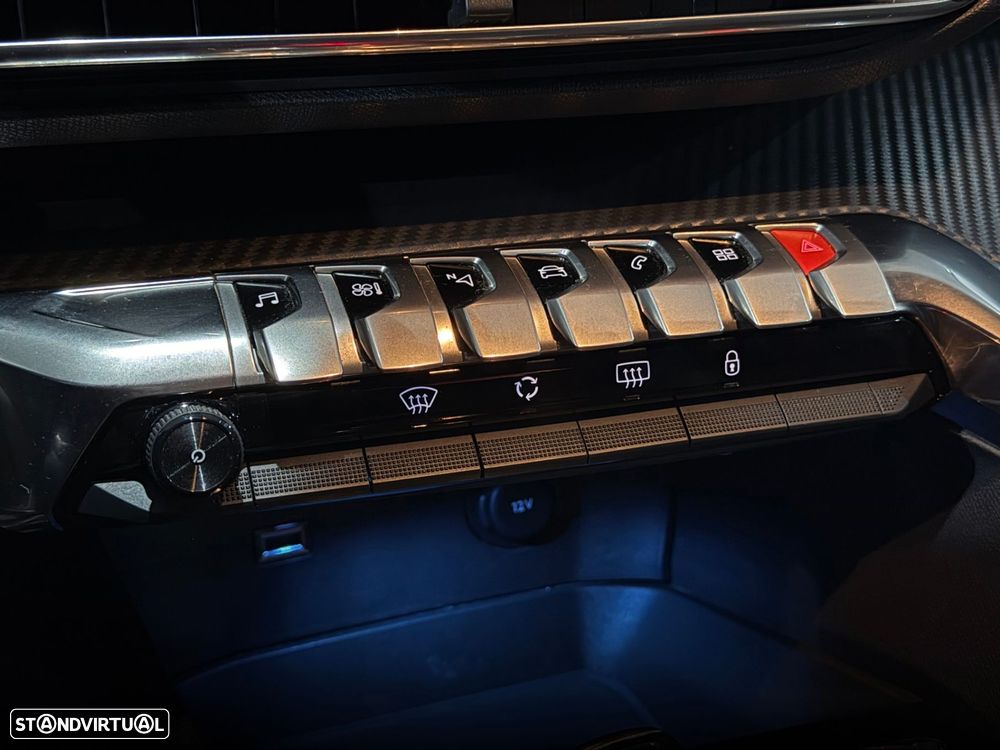 Peugeot 3008 1.5 BlueHDi Allure EAT8 - 22