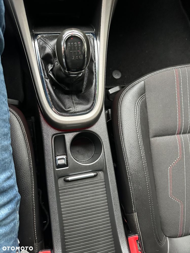 Opel Astra 1.4 Turbo 150 Jahre - 23