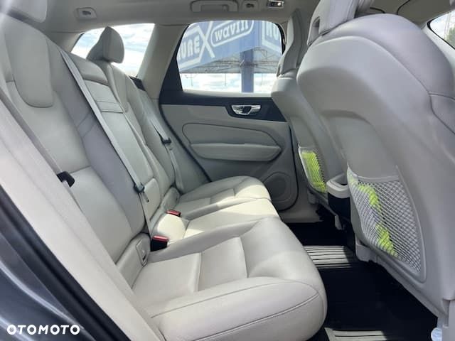 Volvo XC 60 B4 D AWD Inscription - 7