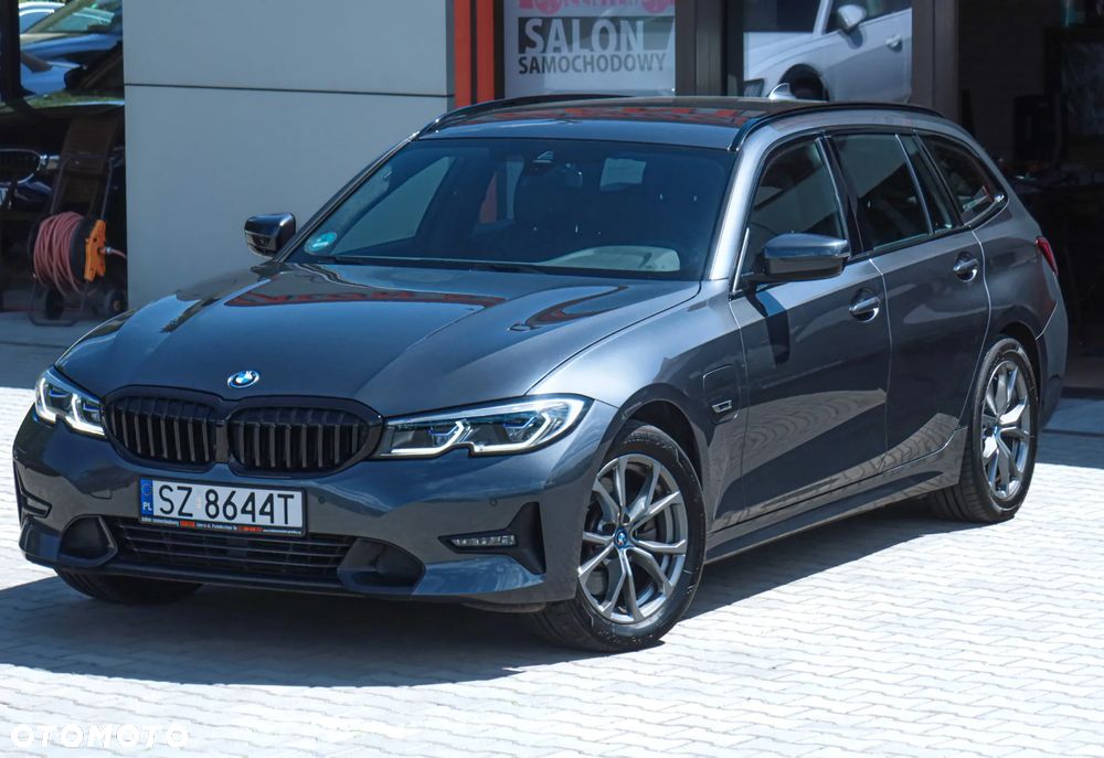 BMW Seria 3 330e Sport Line - 40