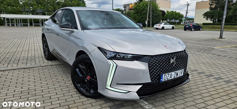 DS Automobiles DS 4 1.5 BlueHDi Performance Line + - 1