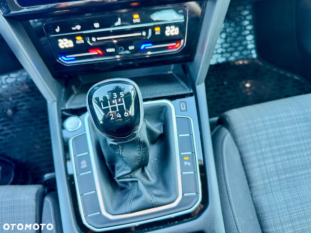 Volkswagen Passat 2.0 TDI EVO Elegance - 28