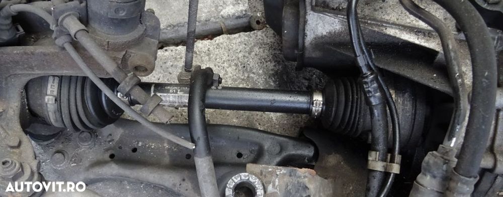 Planetara stanga dreapta Volkswagen Polo 1.2 benzina CGP din 2010 - 1