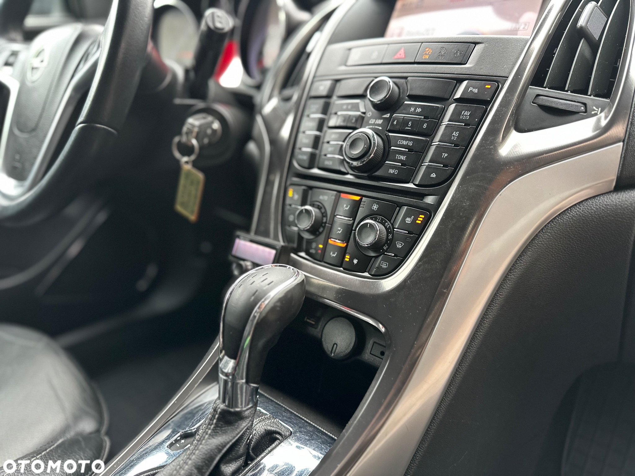 Opel Astra IV 2.0 CDTI Cosmo - 24
