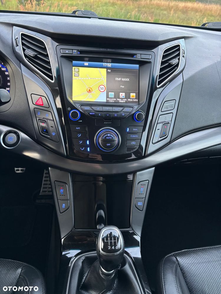 Hyundai i40 Kombi 1.7 CRDi Premium - 22