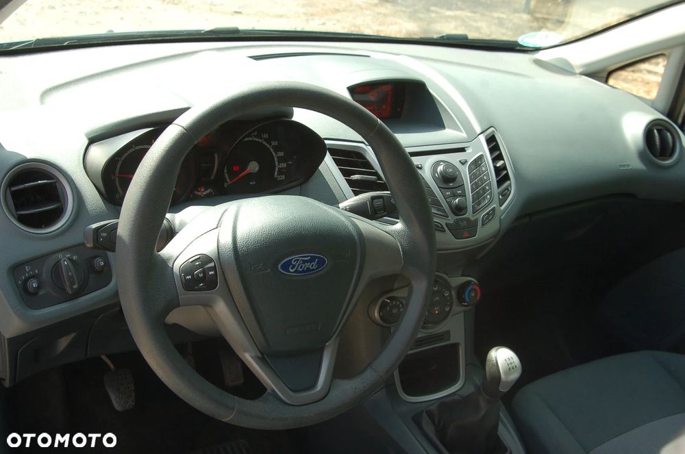 Ford Fiesta 1.25 Ghia EU5 - 10