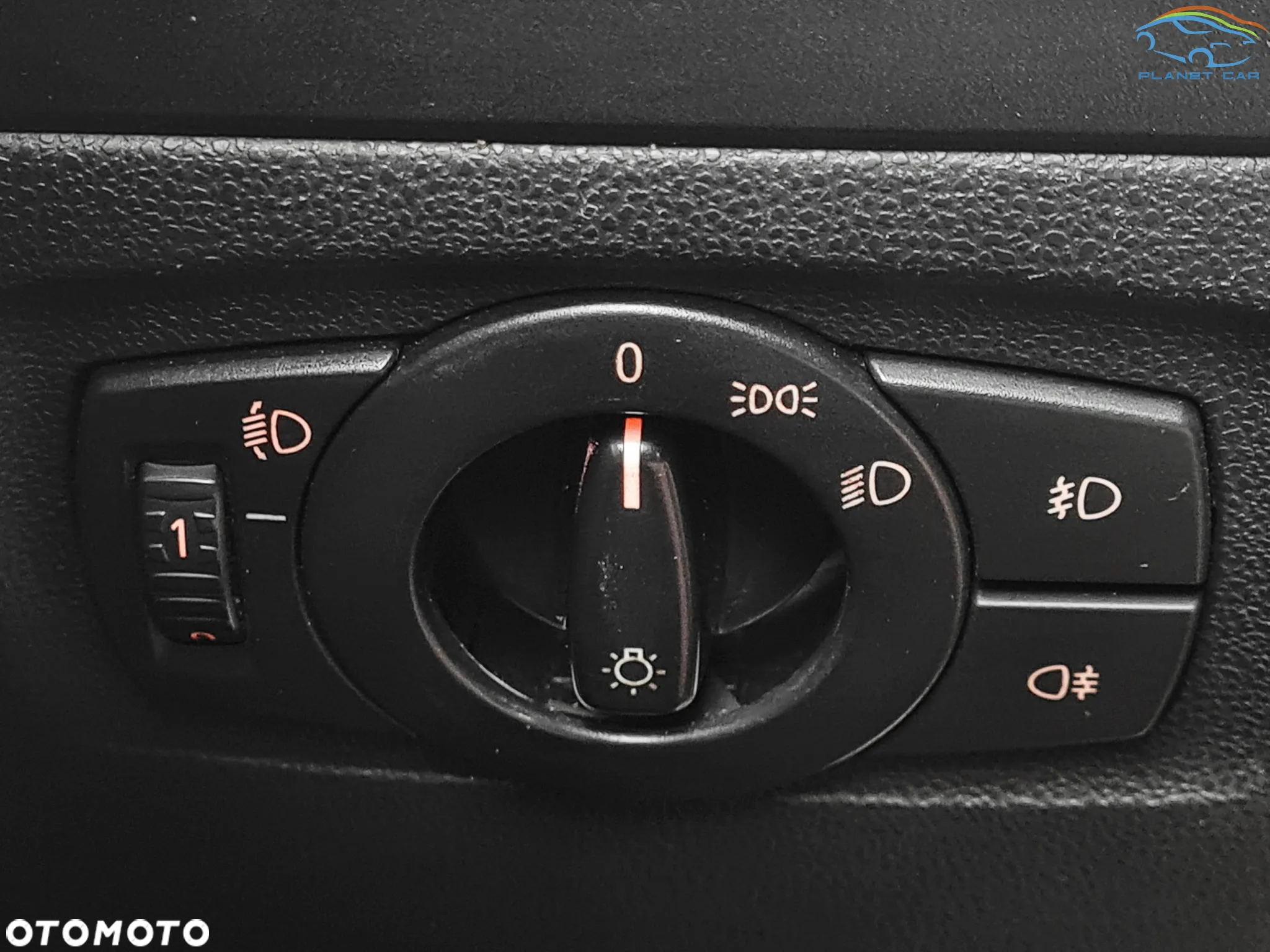 BMW Seria 1 118d DPF - 25