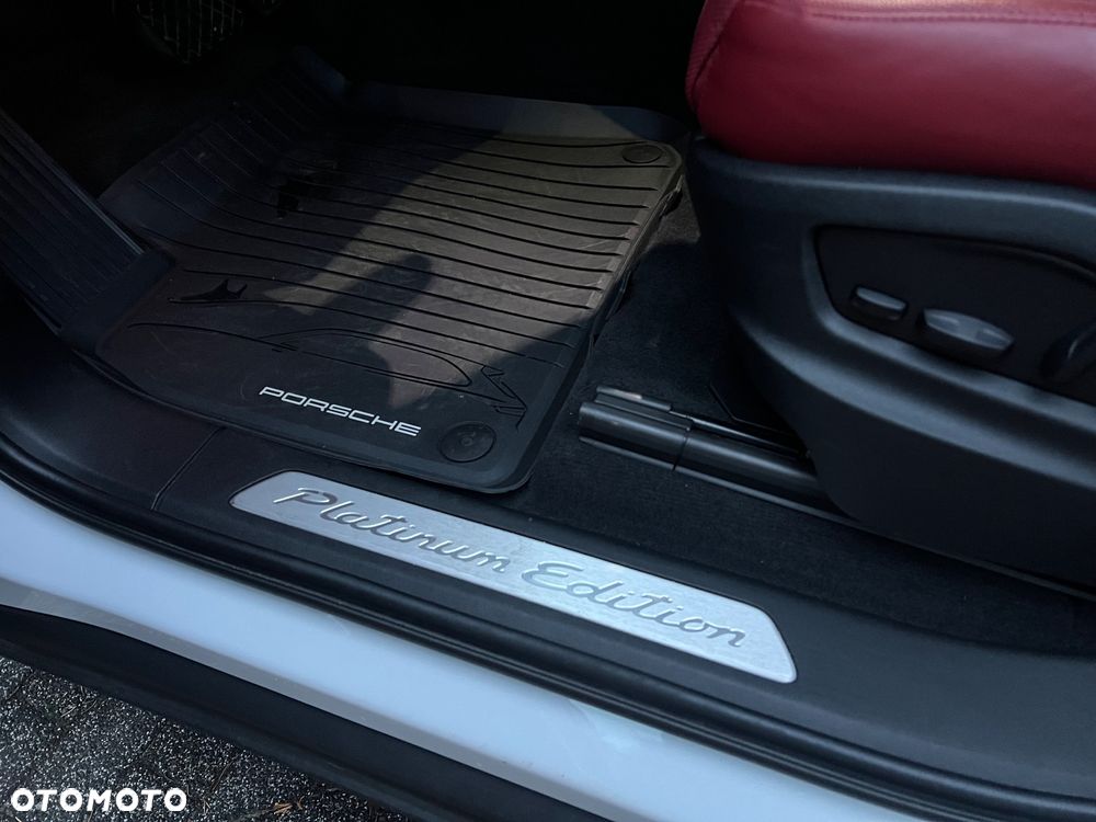 Porsche Cayenne Platinum Edition - 31