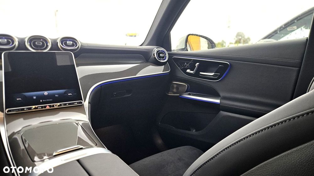 Mercedes-Benz GLC - 24