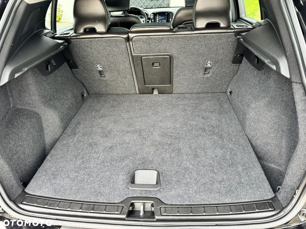 Volvo XC 40 T3 Momentum - 17