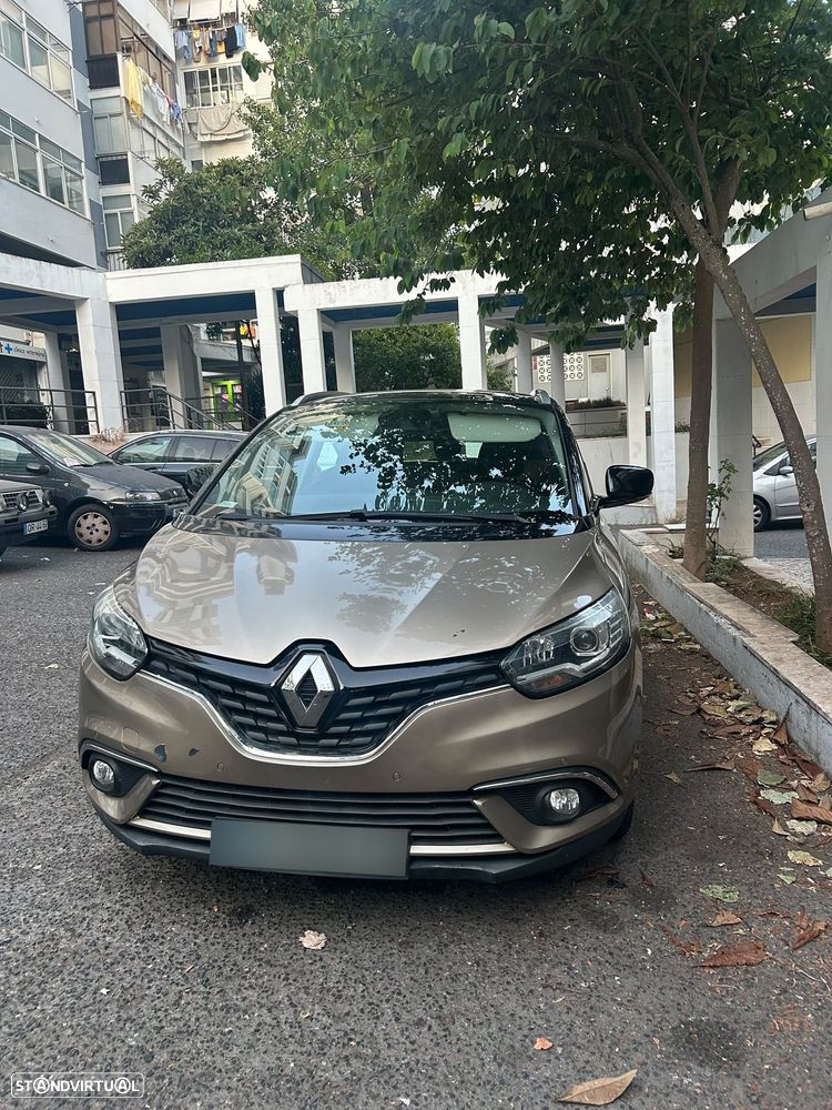 Renault Grand Scénic - 1