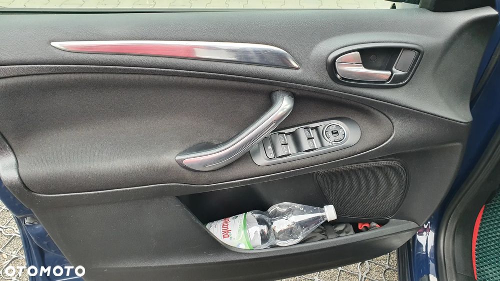 Ford S-Max 2.0 TDCi DPF Titanium - 24