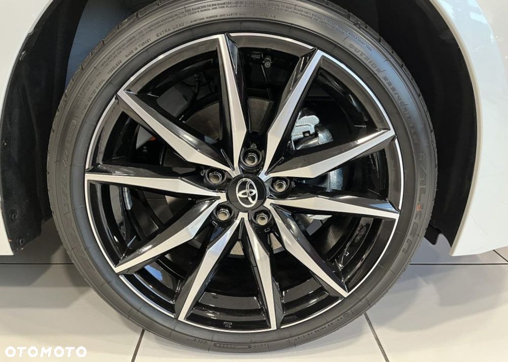 Toyota Corolla 2.0 Hybrid GR Sport - 6