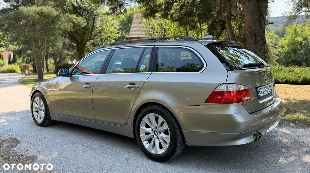BMW Seria 5 525i - 11