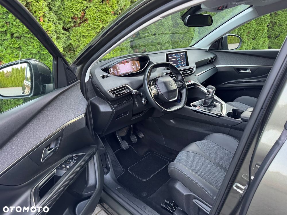 Peugeot 5008 BlueHDI 130 Allure Business-Paket - 23