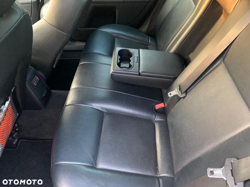 Ford Mondeo 3.0 V6 ST 220 - 10