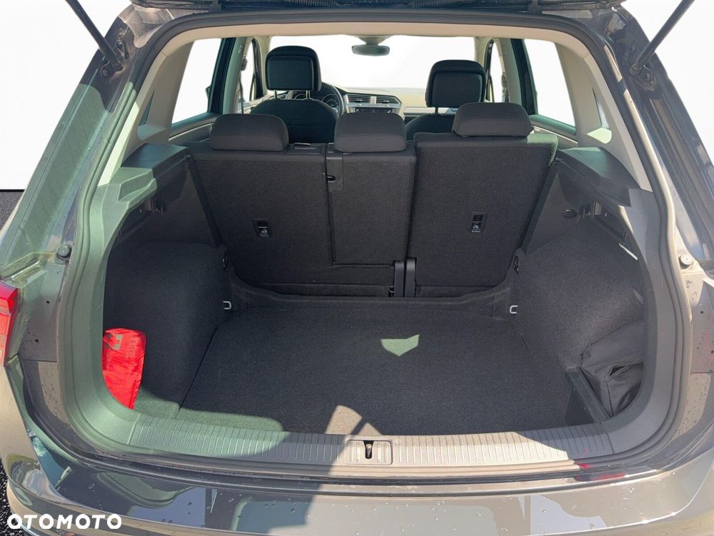 Volkswagen Tiguan - 33