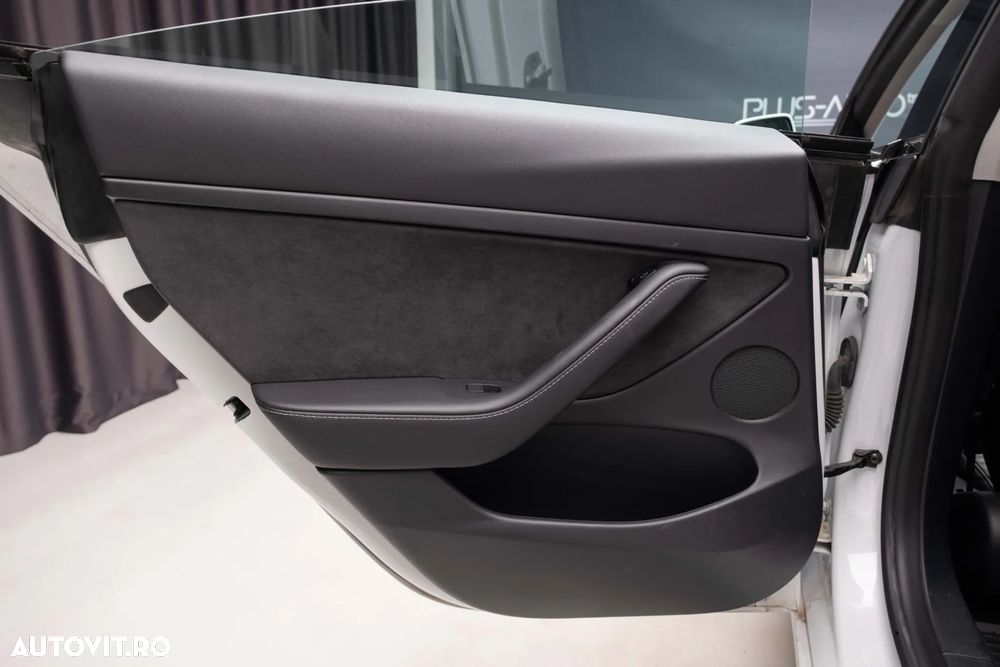 Tesla Model 3 Performance - 15