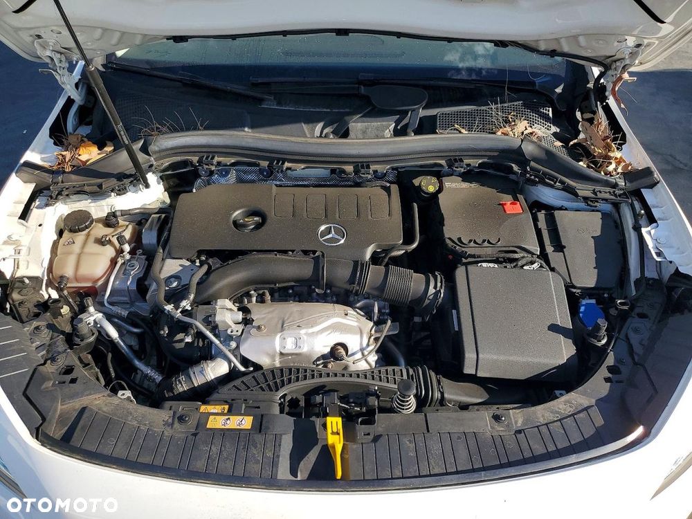 Mercedes-Benz GLA 250 4-Matic AMG Line - 11