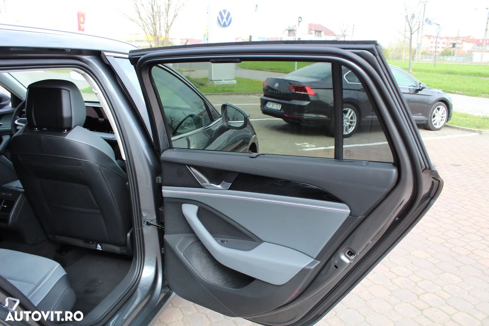 Volkswagen Passat Variant 2.0 TDI DSG Business - 14
