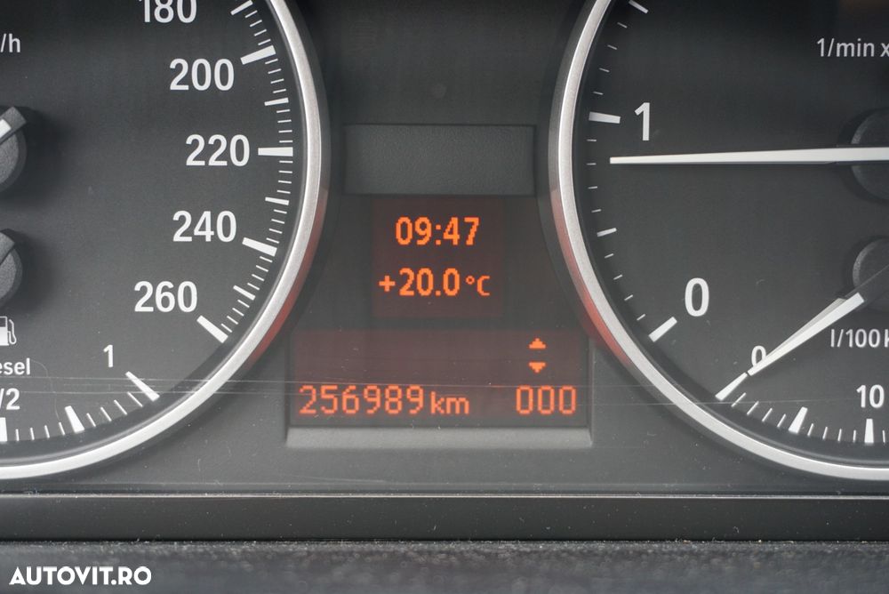 BMW Seria 3 316d - 21
