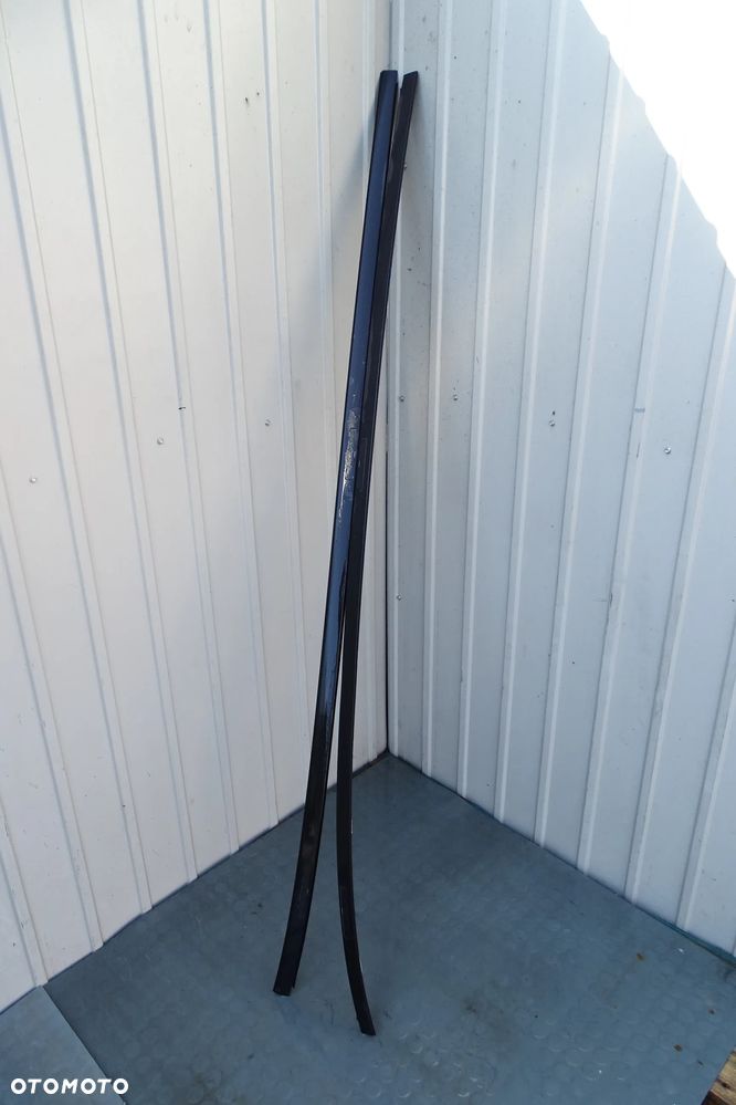 Mercedes B Klasa W247 Listwa Listwy dachowe 2476901500 2476901600