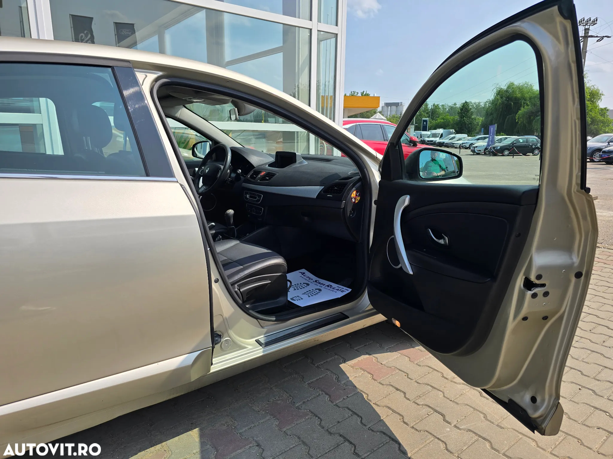 Renault Fluence 1.6 16V 110 Dynamique - 9