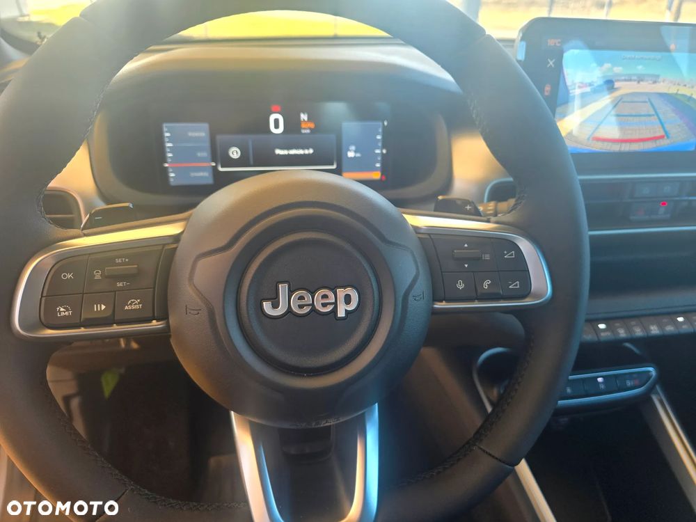 Jeep Avenger 1.2 T3 mHEV Upland 4xe eDCT6 - 10