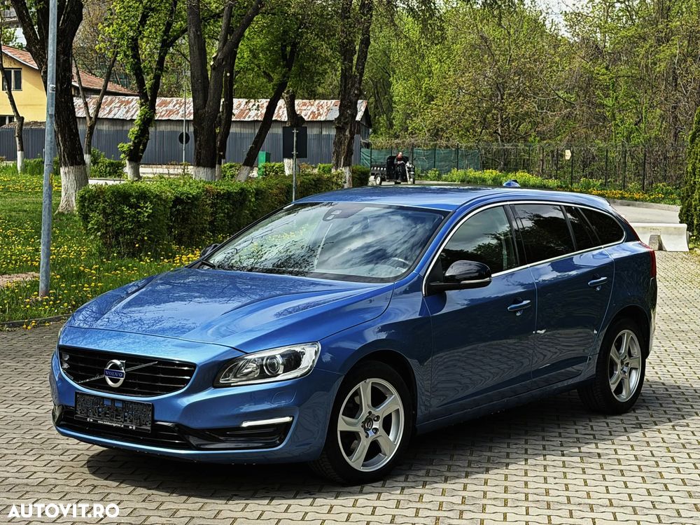 Volvo V60 D4 Geartronic Momentum - 2