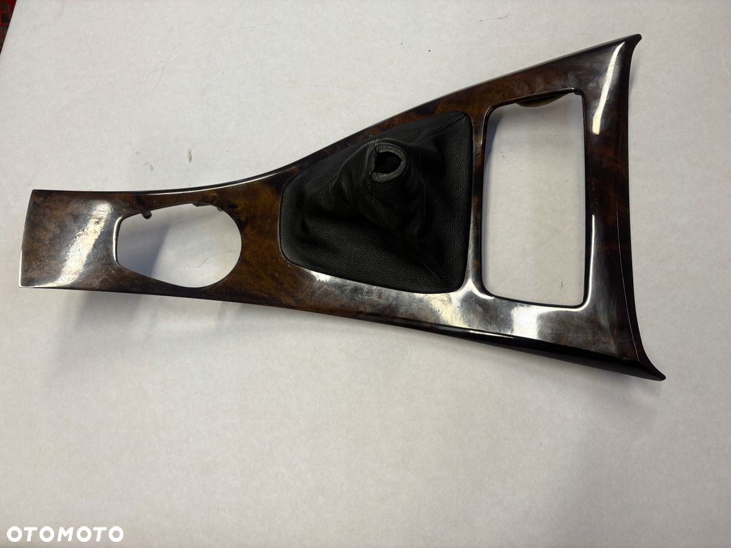 BMW E90 OSŁONA DEKOR TUNELU DRĄŻKA ZMIANY BIEGÓW MIESZEK 7137484 - 2