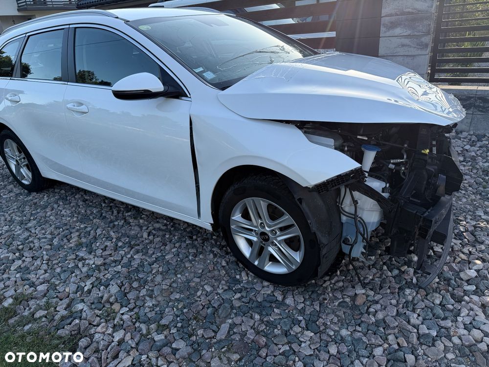 Kia Ceed 1.6 CRDi DCT Vision - 12