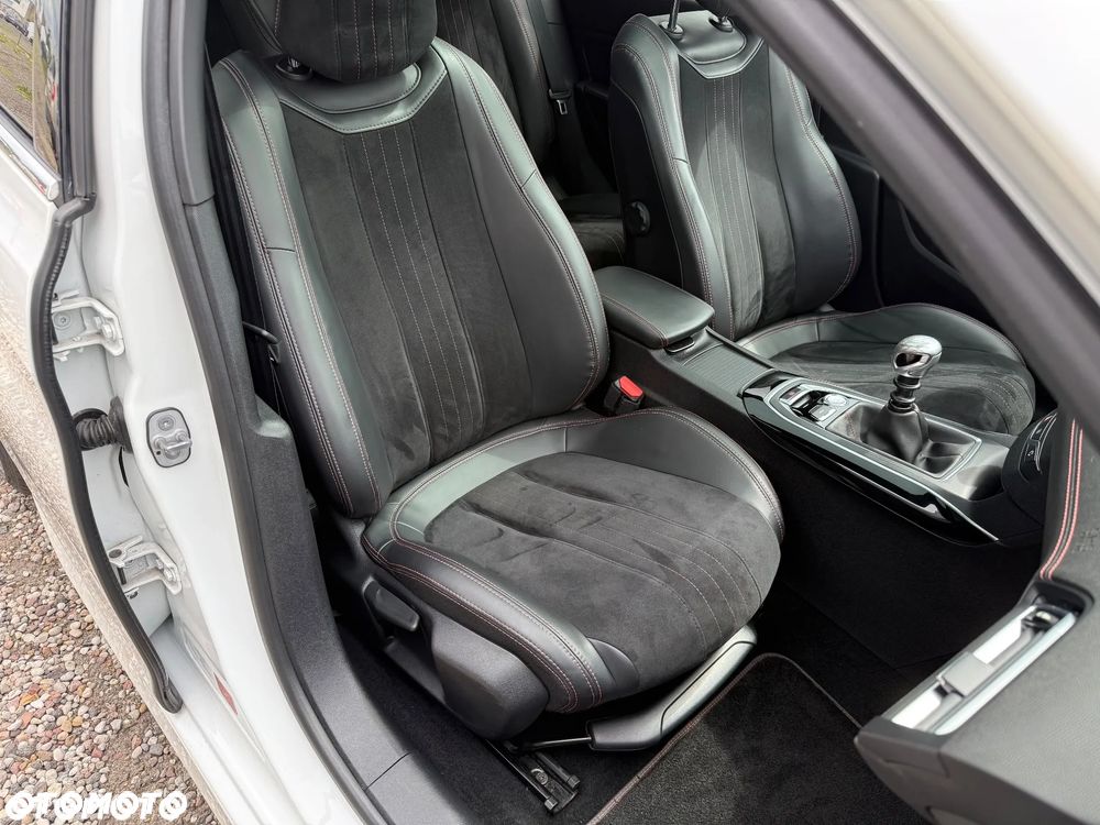Peugeot 308 - 32