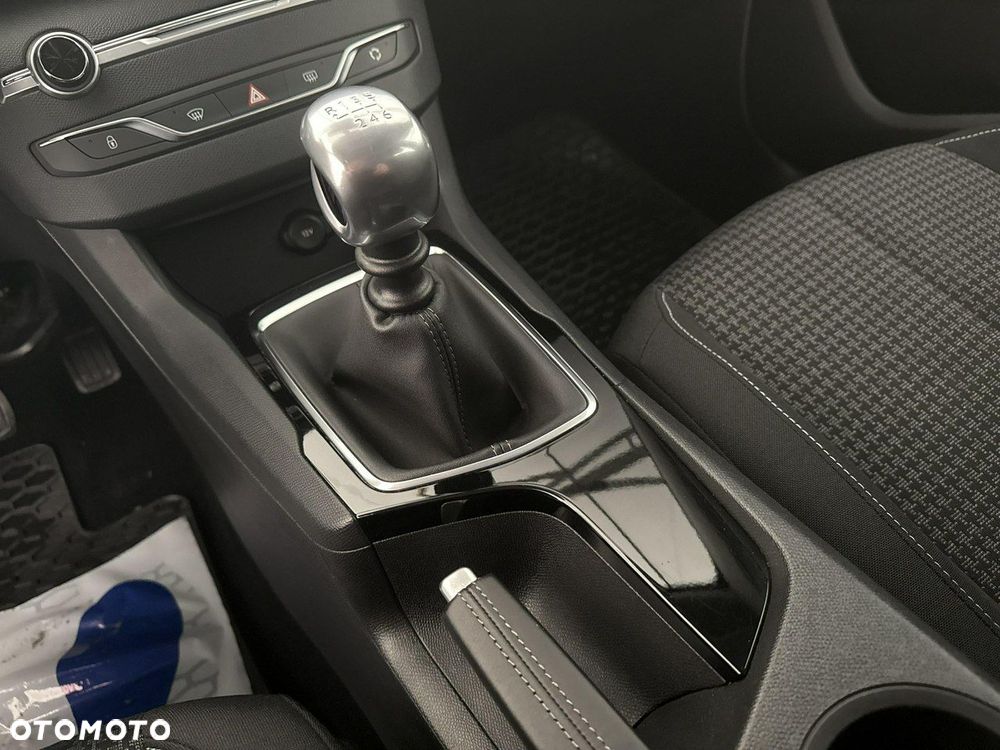 Peugeot 308 - 17