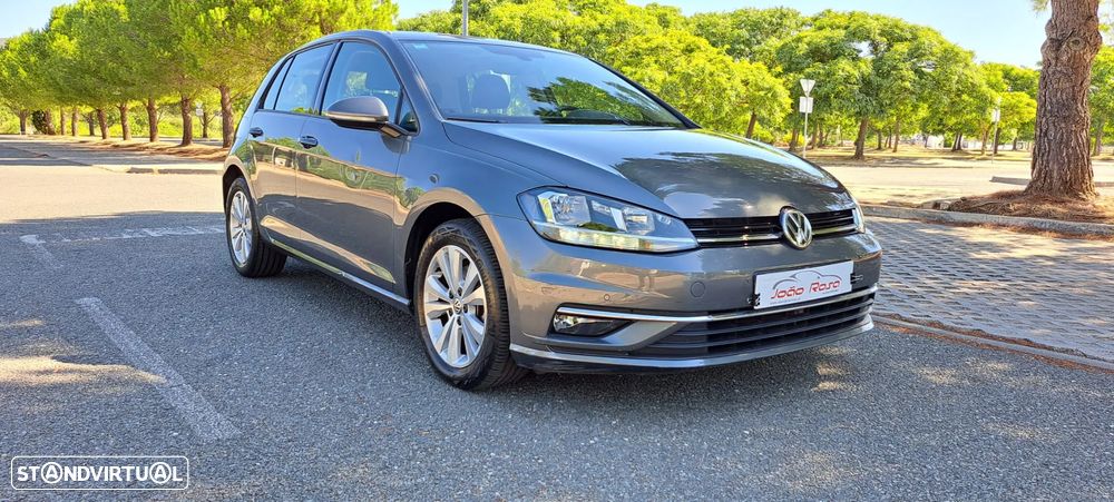VW Golf 1.6 TDI Confortline DSG - 4