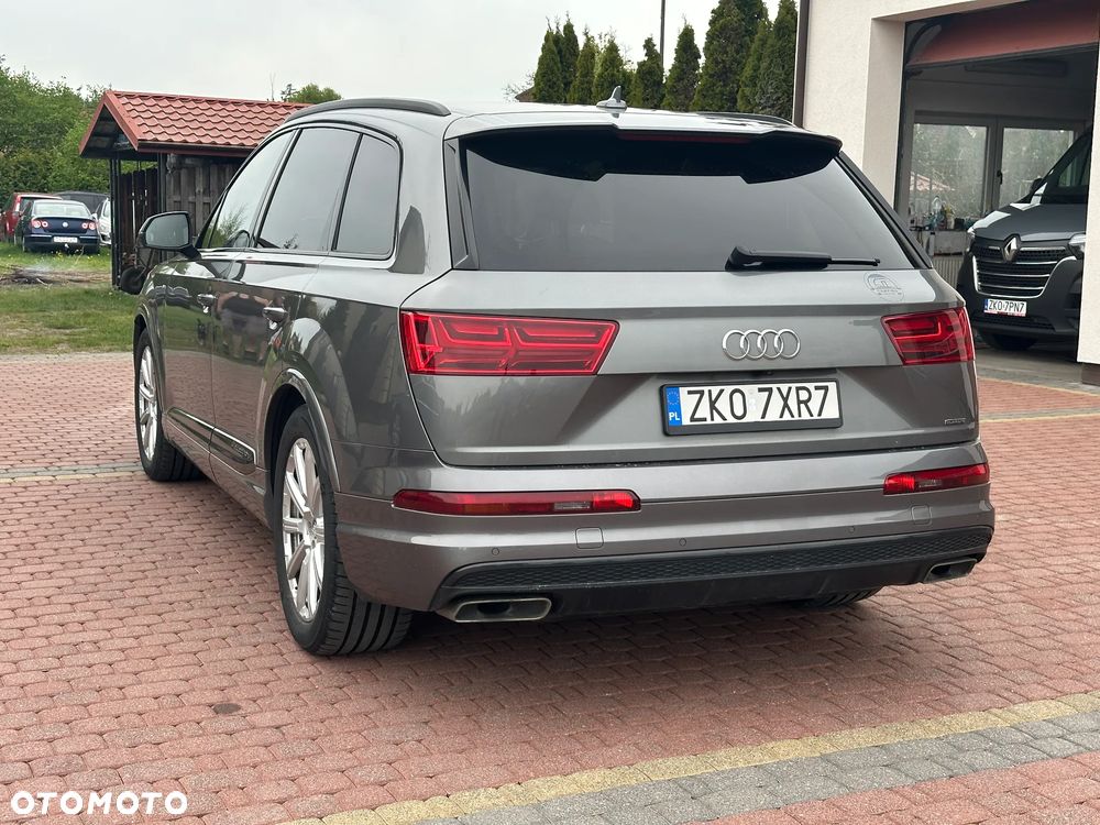 Audi Q7 - 9