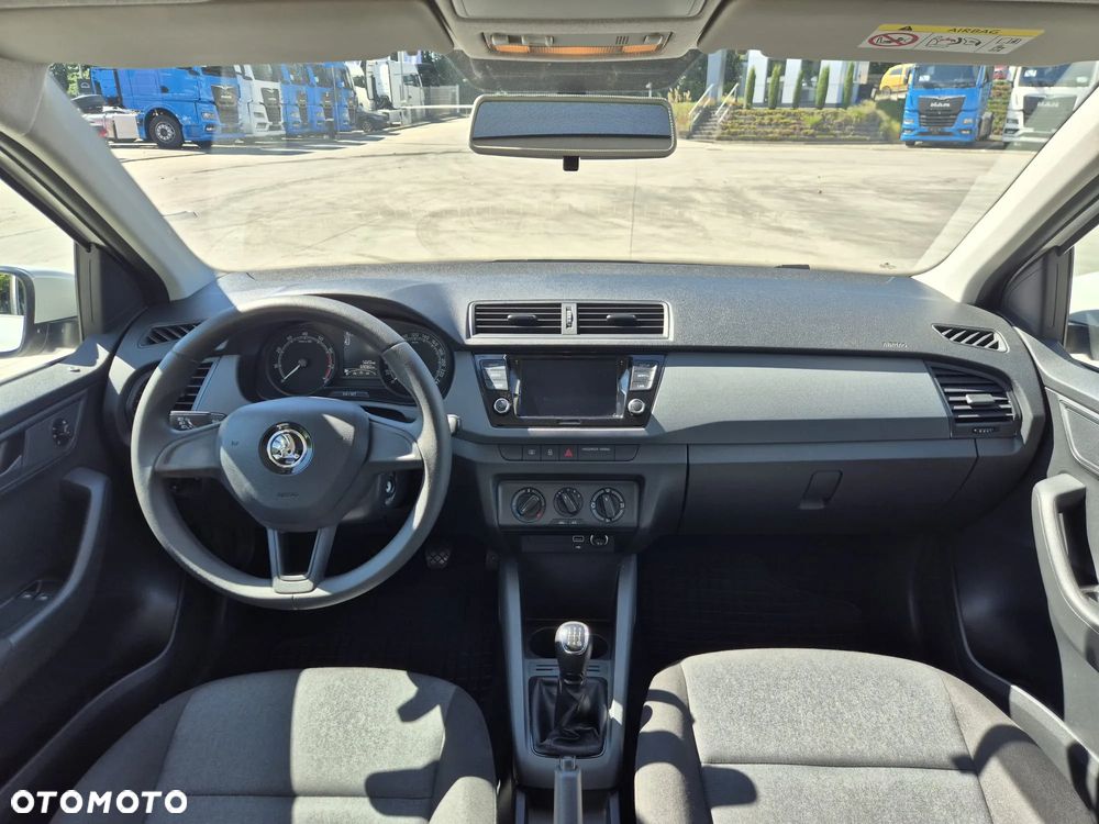 Skoda Fabia - 11