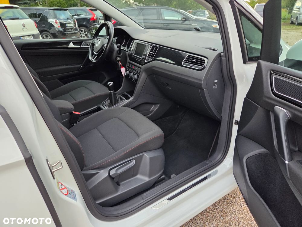 Volkswagen Golf 2.0 TDI Sound - 21
