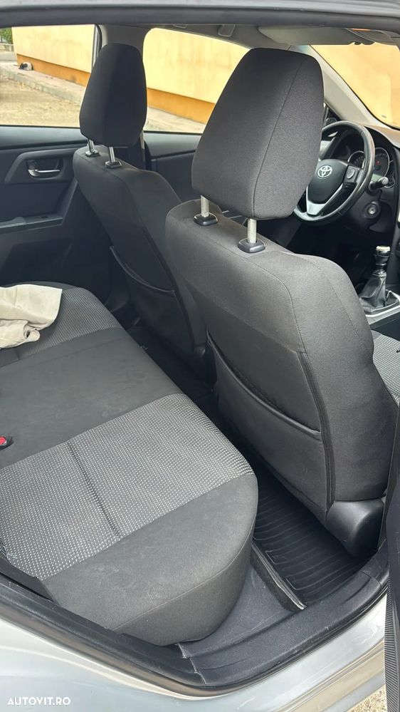 Toyota Auris - 12