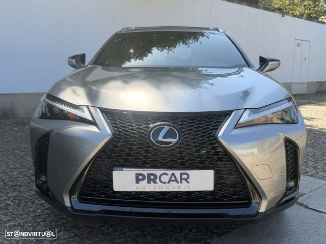 Lexus UX 250h - 46